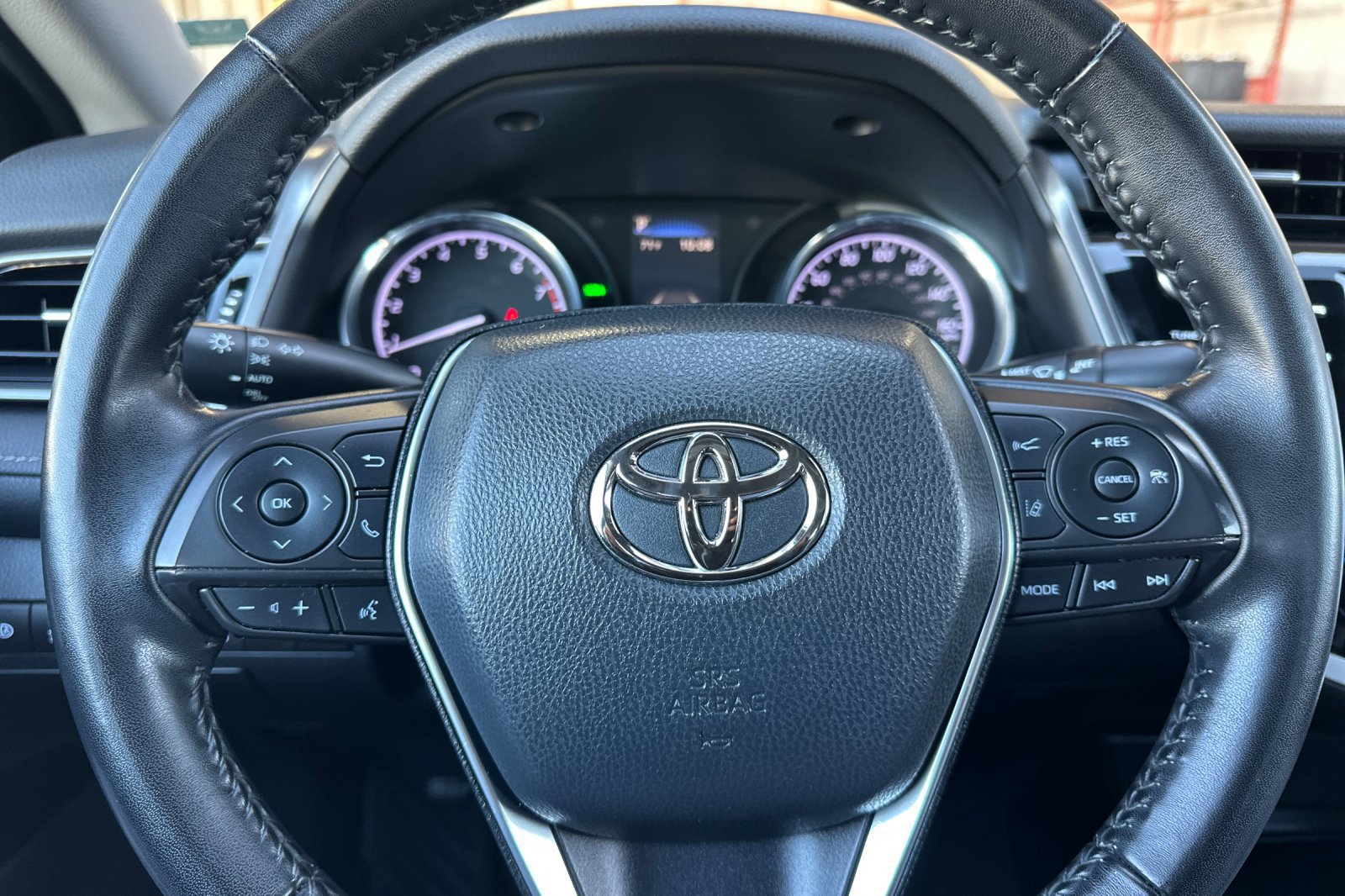 Used 2019 Toyota Camry SE w/ Convenience Package FWD image 21