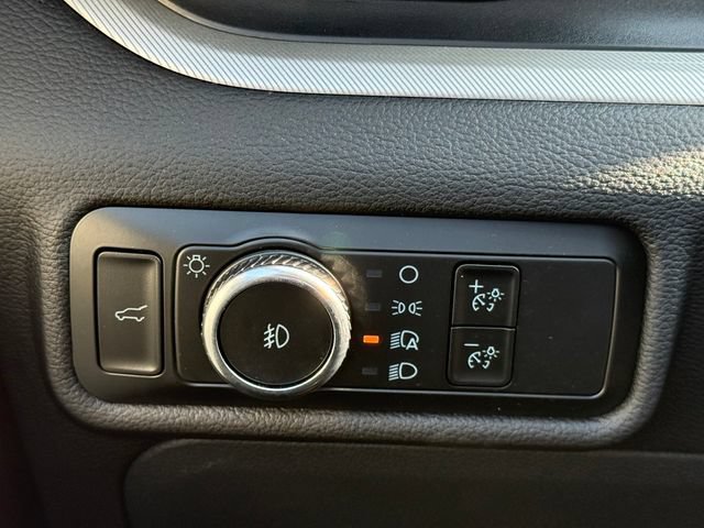 Certified 2023 Ford Explorer XLT w/ Equipment Group 202A AWD/4WD image 22