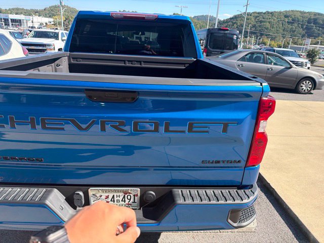 Used 2022 Chevrolet Silverado 1500 Custom w/ LPO, Dark Essentials Package AWD/4WD image 16