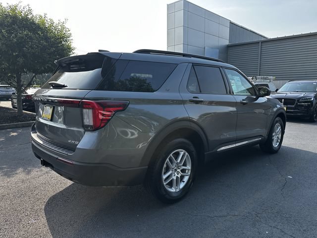 Certified 2025 Ford Explorer Active AWD/4WD image 5