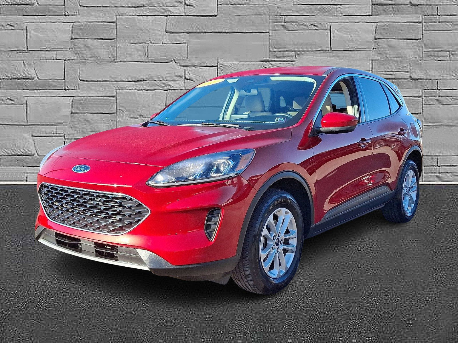 Certified 2020 Ford Escape SE image 4
