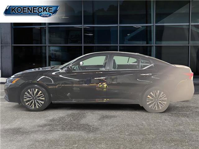 Used 2023 Nissan Altima 2.5 SV FWD image 18