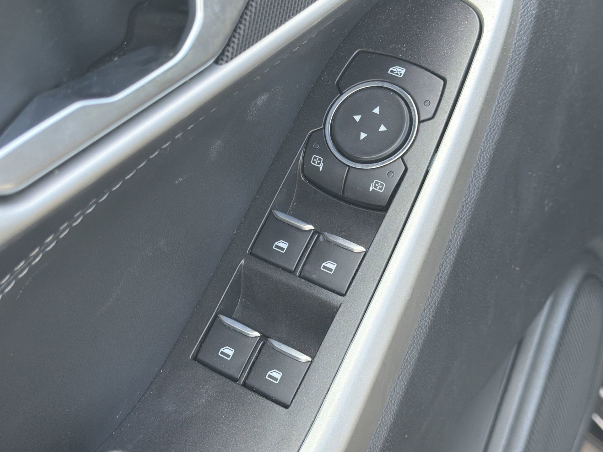 Certified 2023 Ford Explorer XLT AWD/4WD image 21
