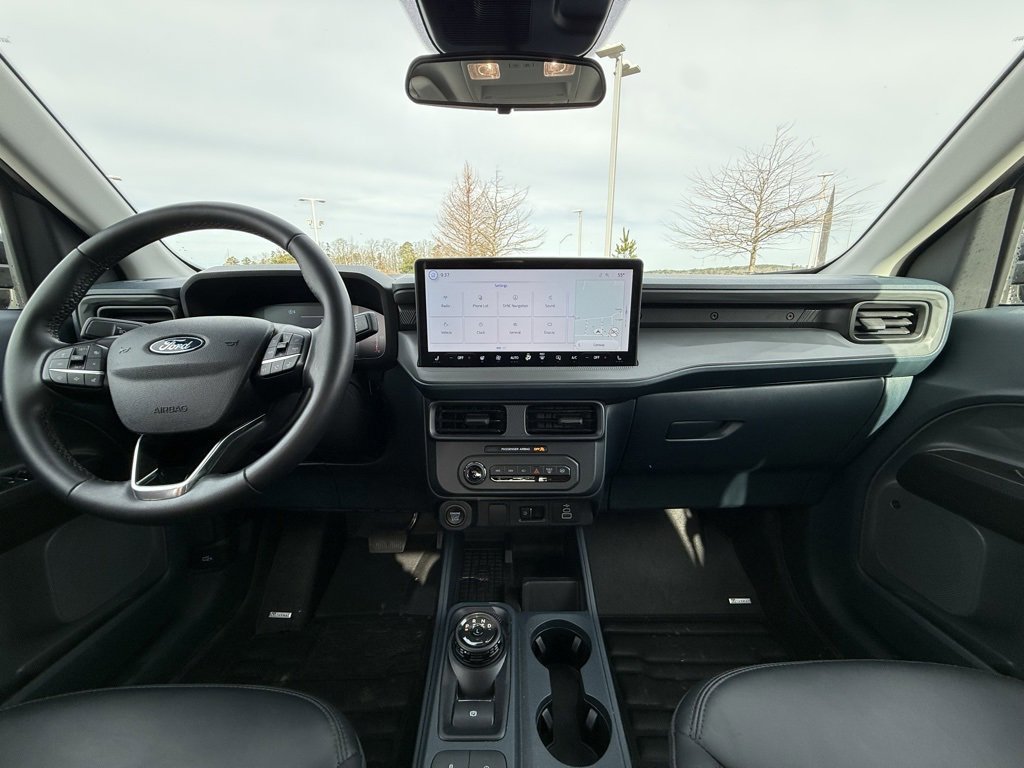 Certified 2025 Ford Maverick Lariat w/ Black Appearance Package image 29