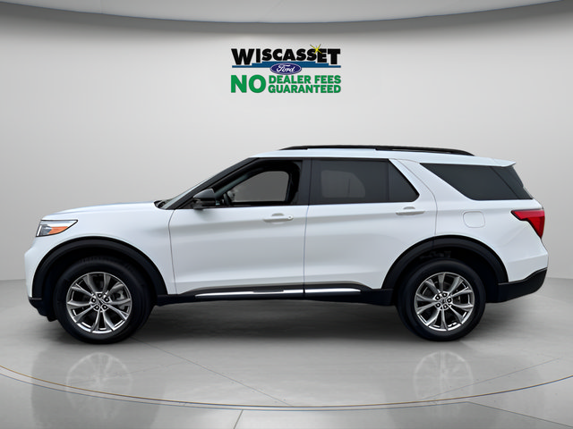 Certified 2023 Ford Explorer XLT w/ Equipment Group 202A AWD/4WD image 2