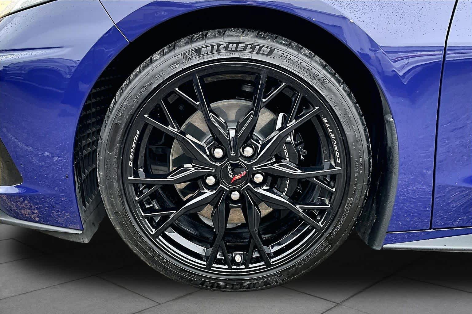 Used 2025 Chevrolet Corvette Stingray Preferred Cpe w/ 2LT RWD image 11