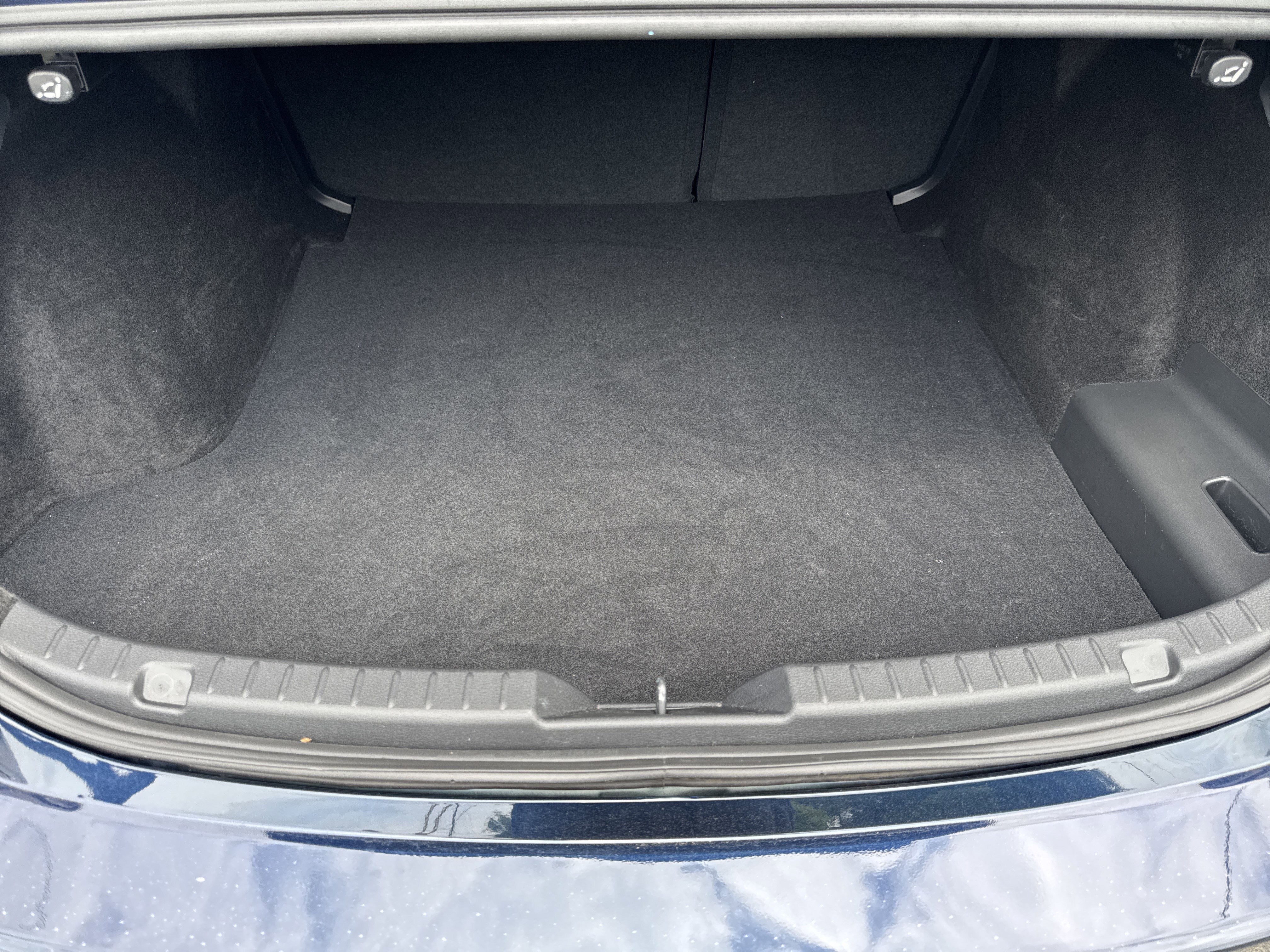 Used 2024 MAZDA MAZDA3 s FWD image 19