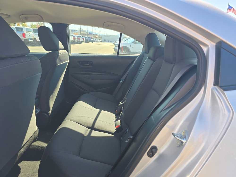 Used 2025 Toyota Corolla LE FWD image 16