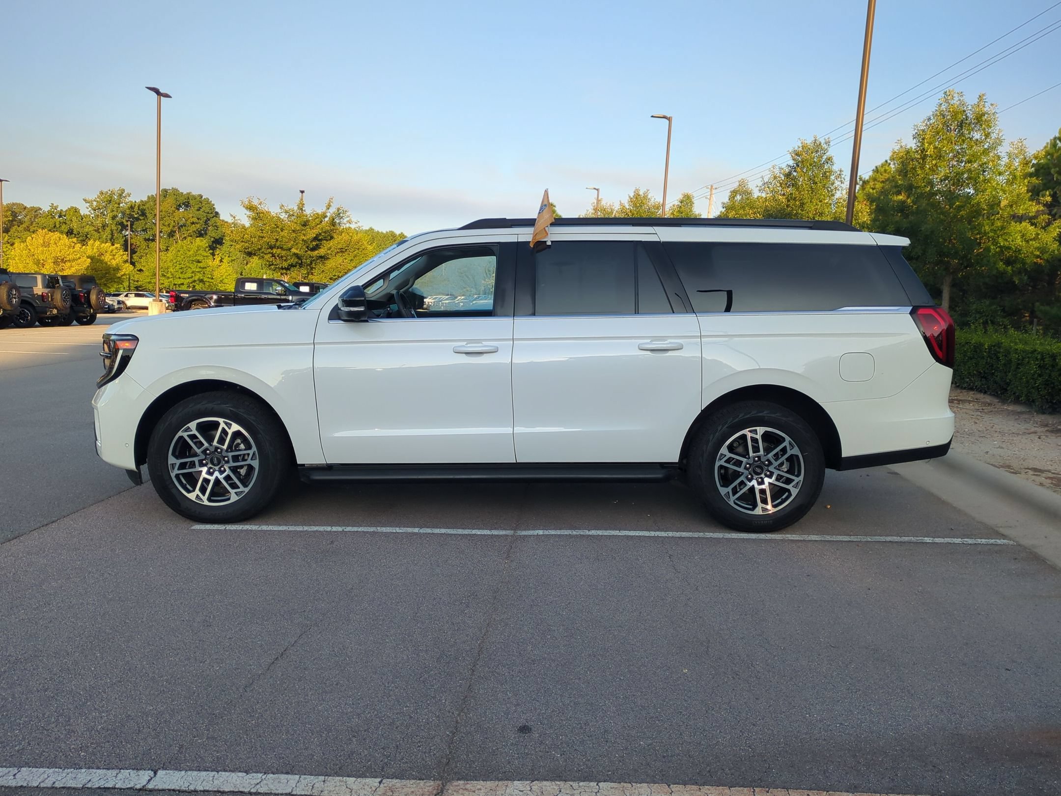 Certified 2025 Ford Expedition Max Active AWD/4WD image 7