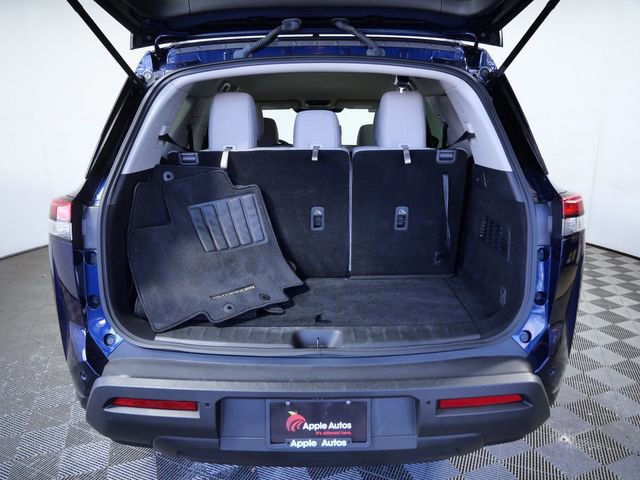 Used 2024 Nissan Pathfinder SV image 10