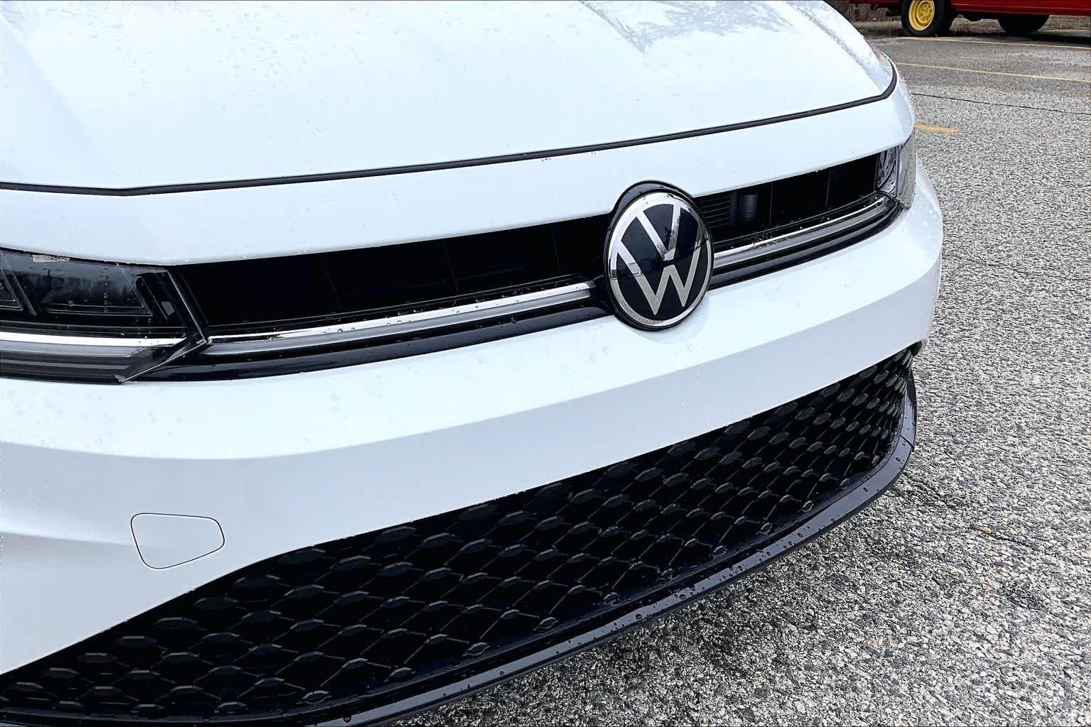 Used 2025 Volkswagen Jetta Sport FWD image 32