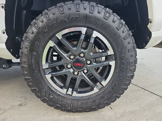 Used 2024 Toyota Tacoma TRD Sport AWD/4WD image 29