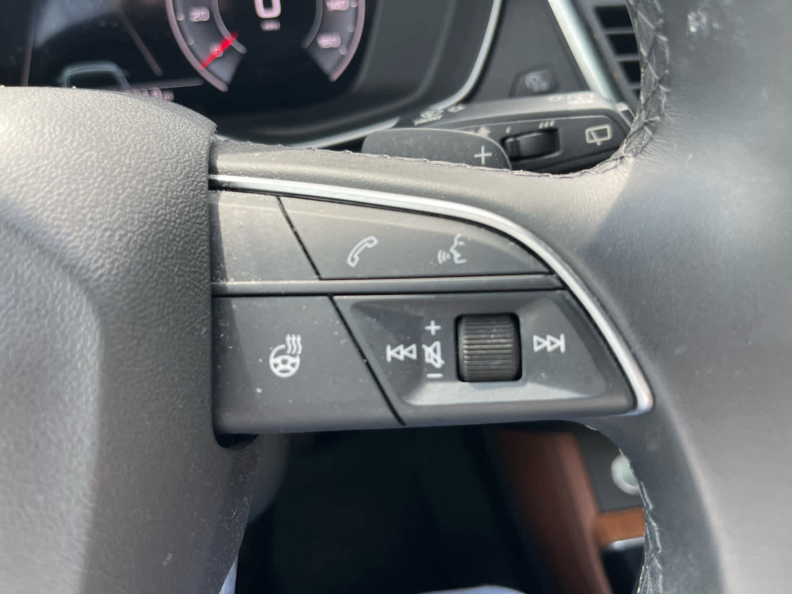 Used 2021 Audi Q5 Premium Plus w/ Premium Plus Package image 16