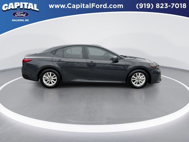 Used 2025 Toyota Camry LE image 7