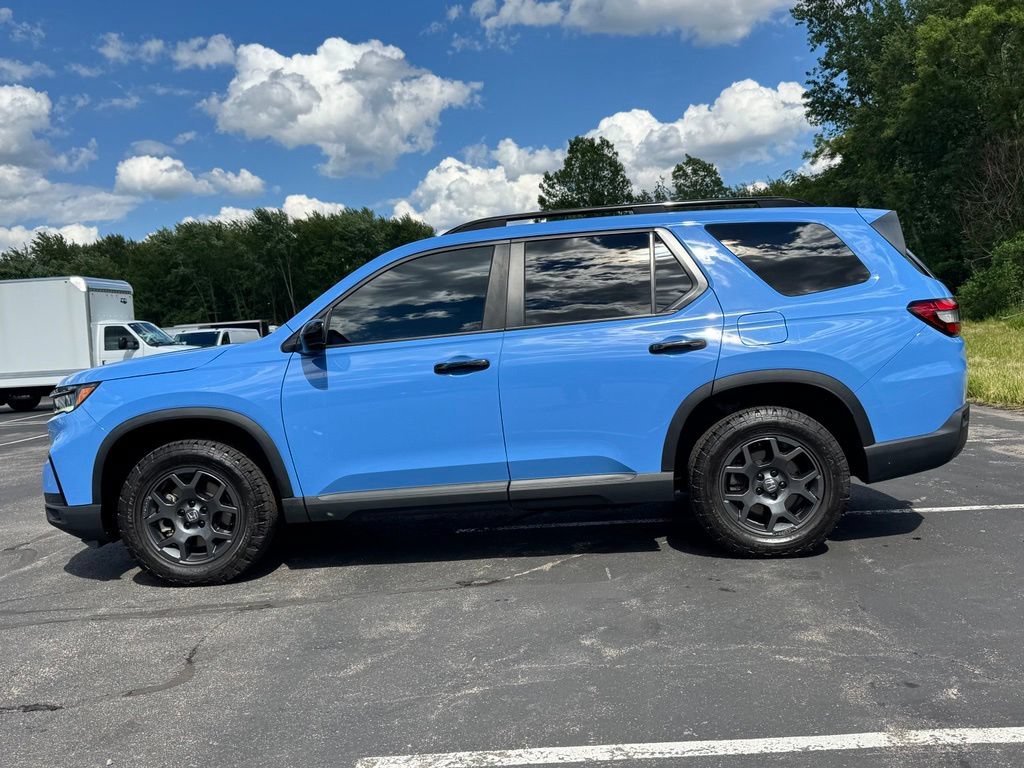 Used 2023 Honda Pilot TrailSport image 8