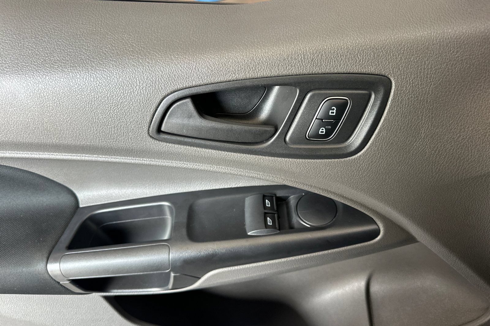 Certified 2023 Ford Transit Connect XL FWD image 10