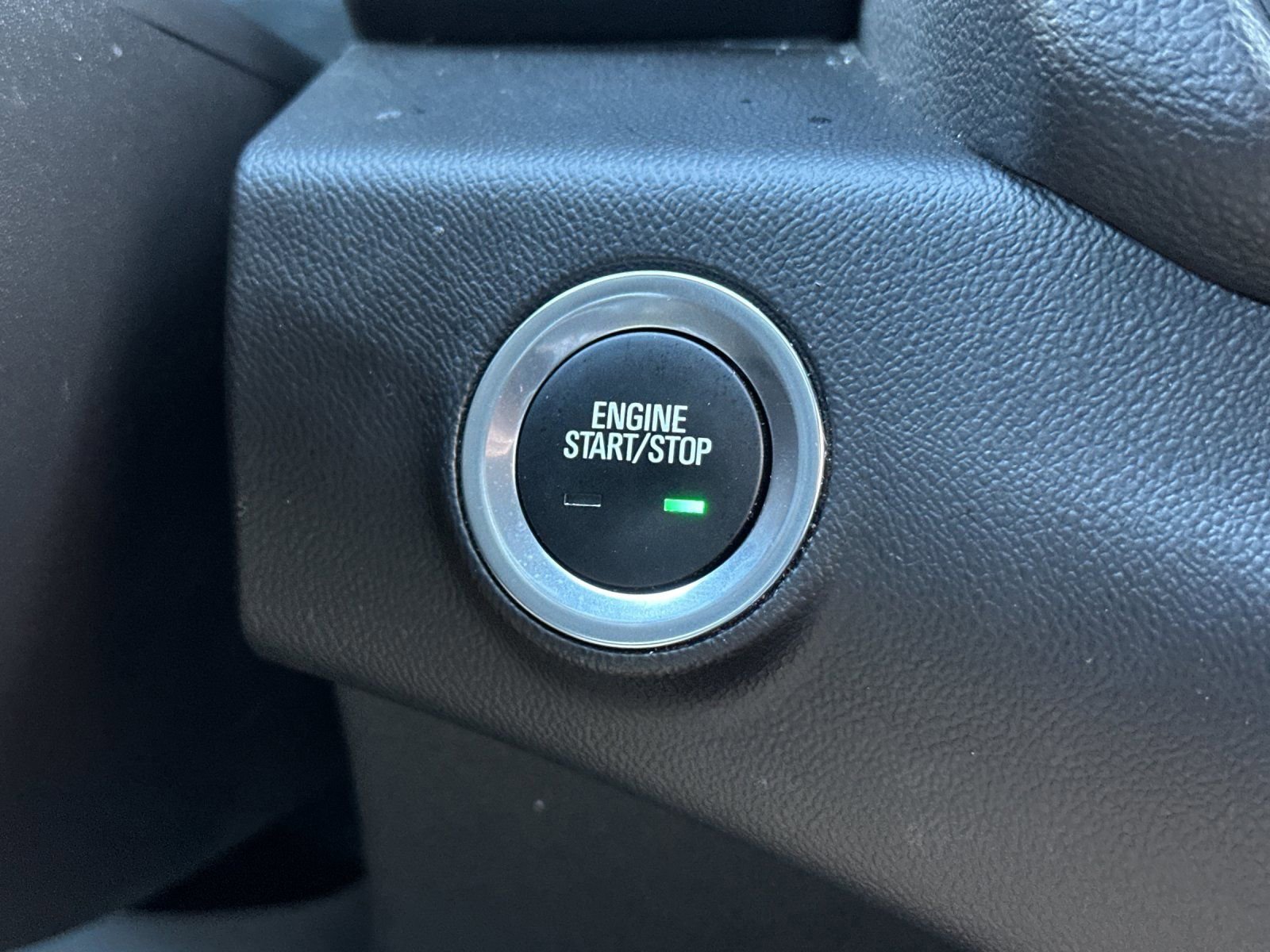 Used 2024 GMC Terrain SLE image 21