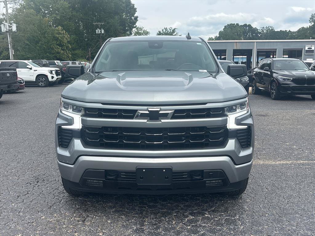 Used 2024 Chevrolet Silverado 1500 RST AWD/4WD image 2