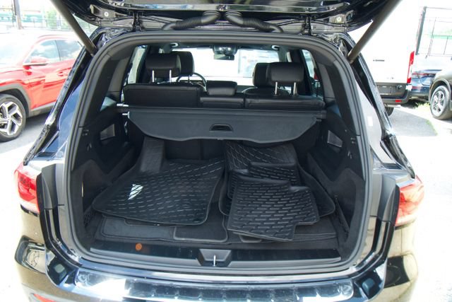 Used 2021 Mercedes-Benz GLB 250 4MATIC w/ Premium Package image 30