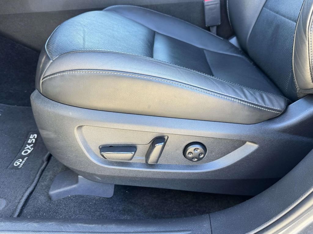 Used 2023 INFINITI QX55 Luxe w/ Cargo Package image 23