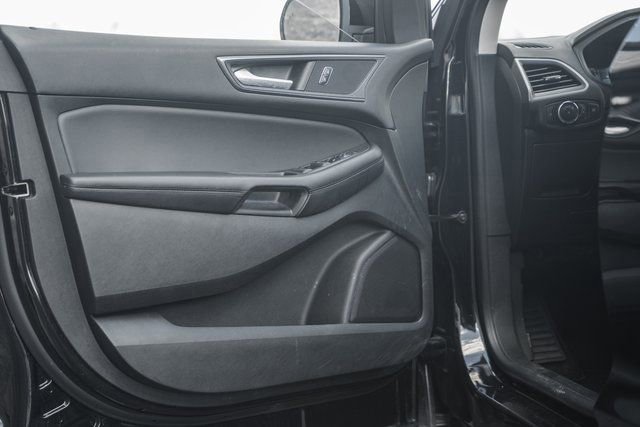 Certified 2022 Ford Edge SE w/ Black Appearance Package image 44