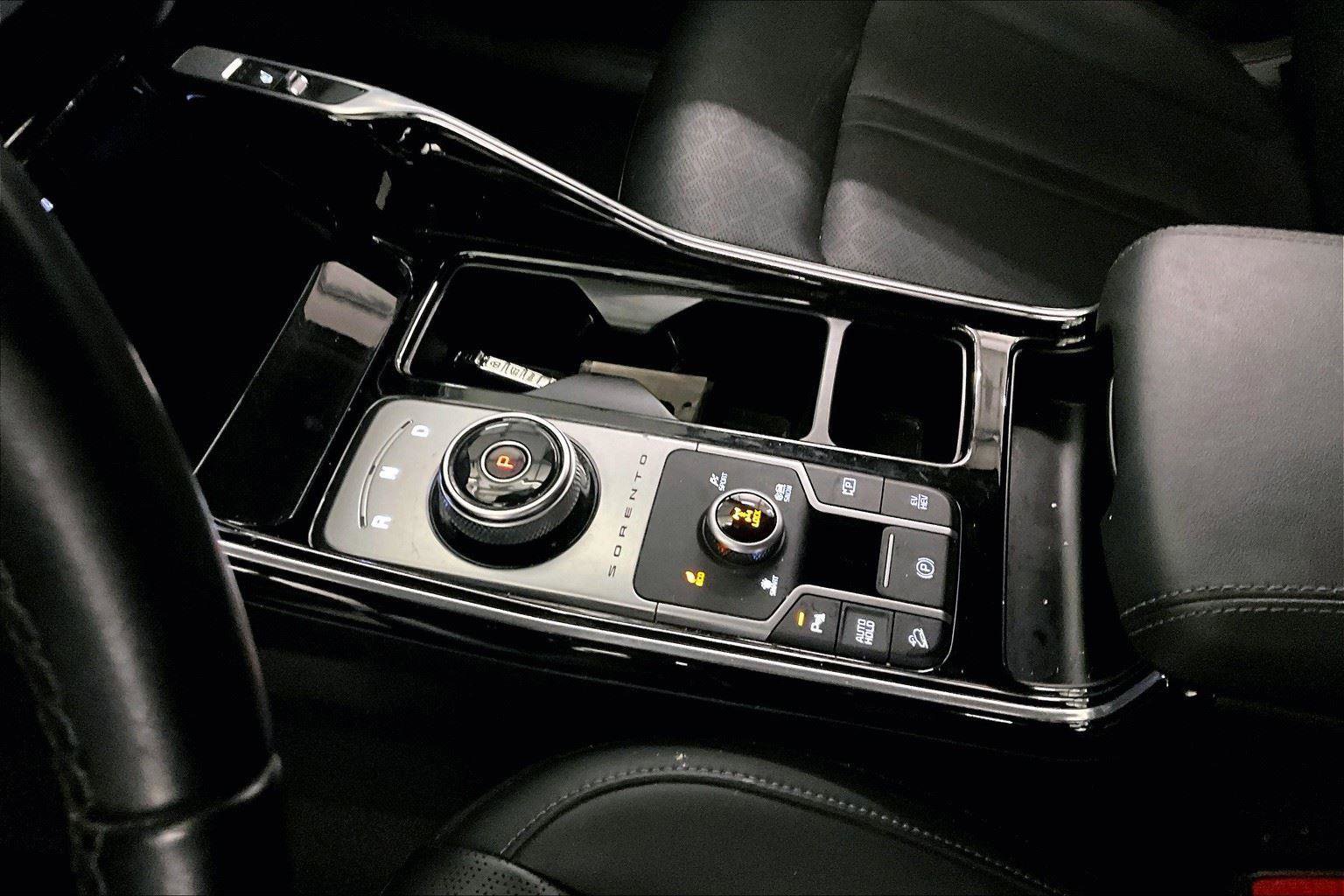 Used 2022 Kia Sorento SX image 16