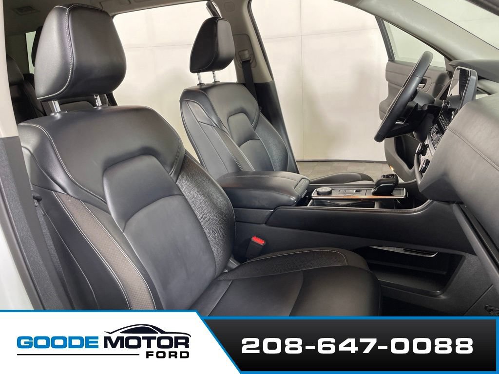 Used 2022 Nissan Pathfinder SL w/ Cargo Package AWD/4WD image 24