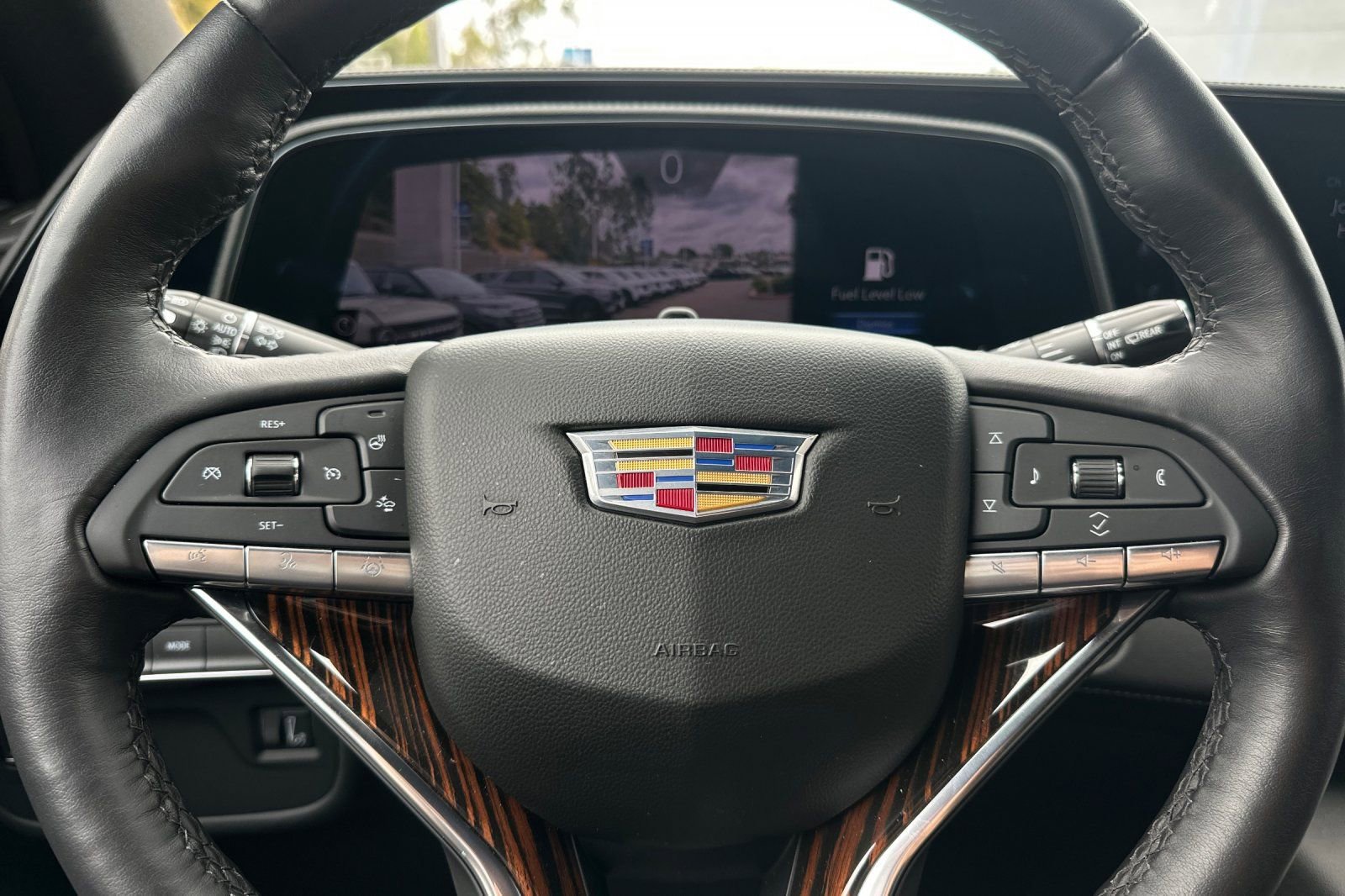 Used 2023 Cadillac Escalade Premium Luxury AWD/4WD image 24