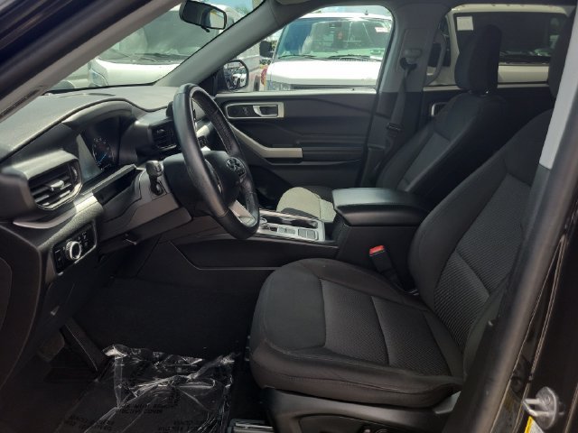 Certified 2023 Ford Explorer XLT RWD image 21