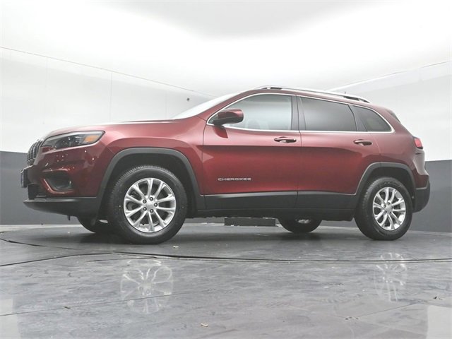 Used 2019 Jeep Cherokee Latitude w/ Cold Weather Group image 5