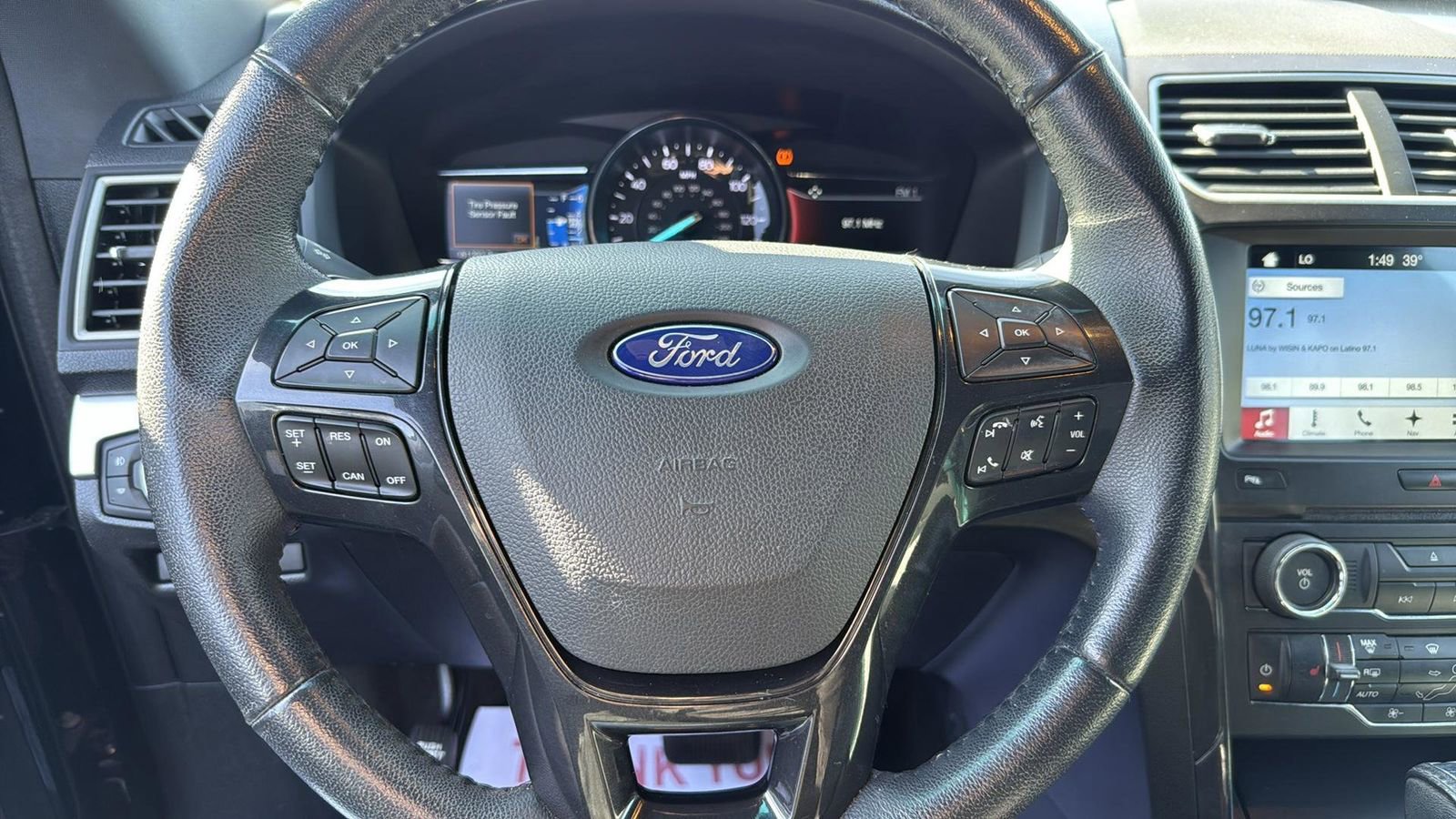 Certified 2017 Ford Explorer XLT w/ Equipment Group 202A image 15