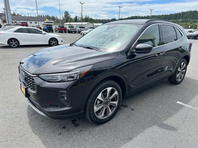 Certified 2025 Ford Escape Platinum AWD/4WD image 6