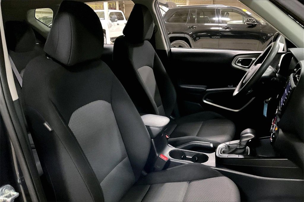 Used 2024 Kia Soul LX w/ LX Technology Package image 9