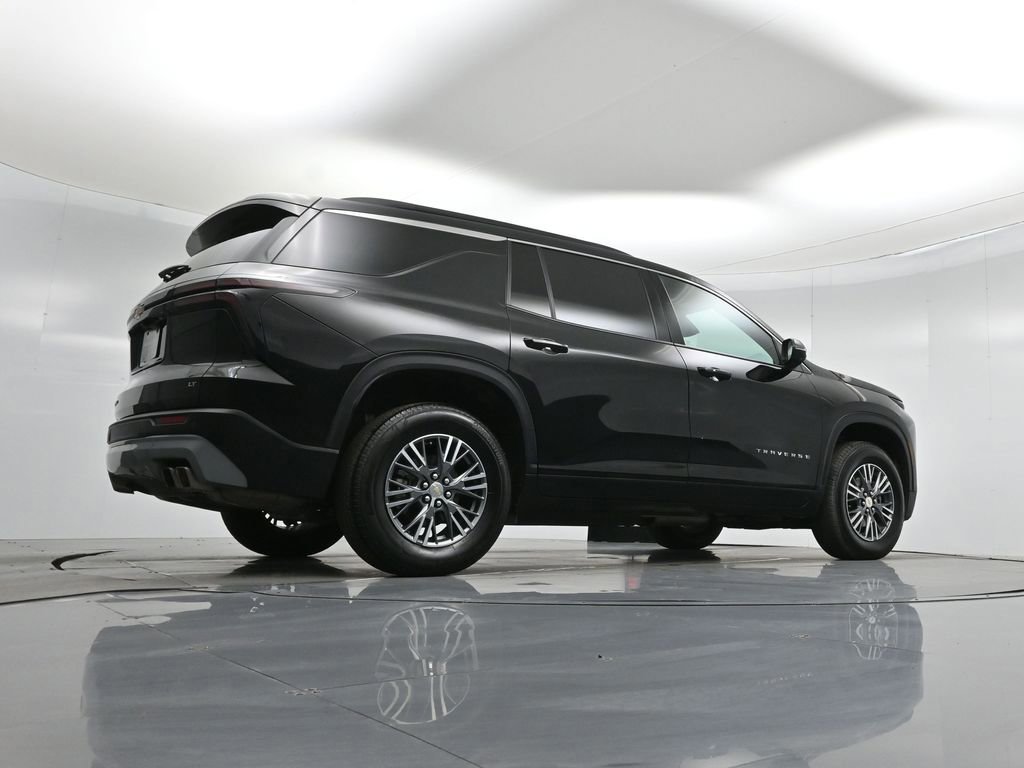 Used 2024 Chevrolet Traverse LT image 15