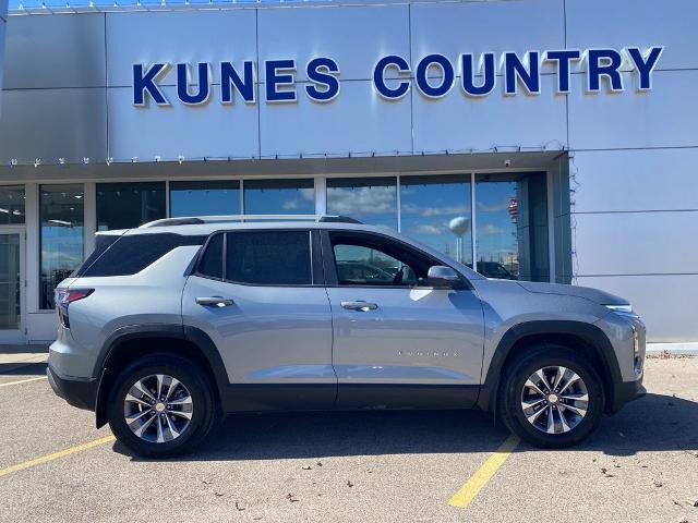 Used 2025 Chevrolet Equinox LT w/ Convenience Package II image 4