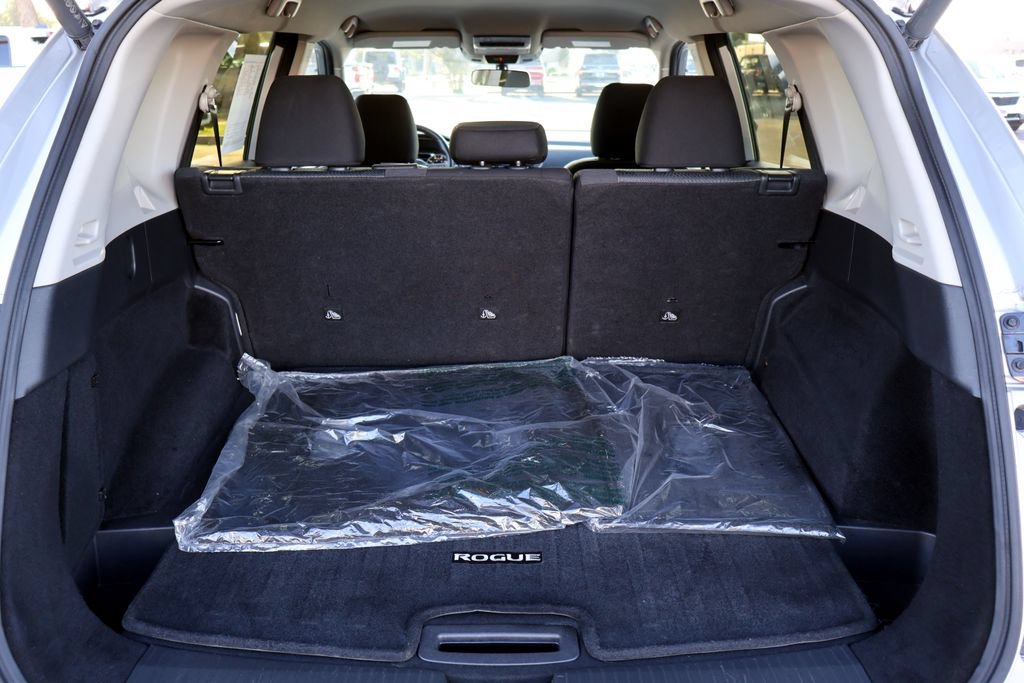 Used 2025 Nissan Rogue SV FWD image 22