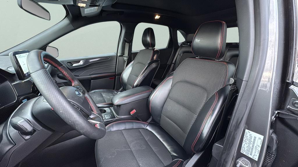 Certified 2024 Ford Escape ST-Line image 15