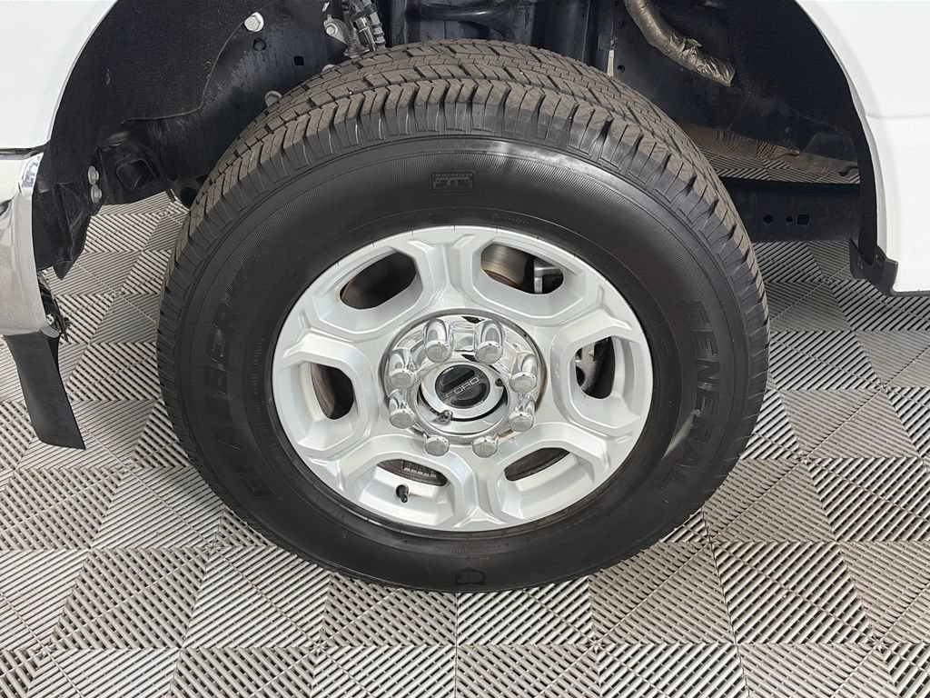 Certified 2025 Ford F250 XLT AWD/4WD image 8