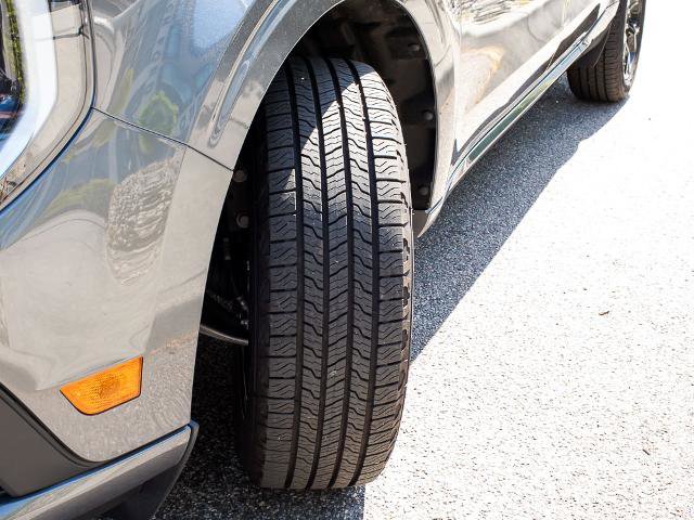 Certified 2025 Ford Maverick Lobo AWD/4WD image 9