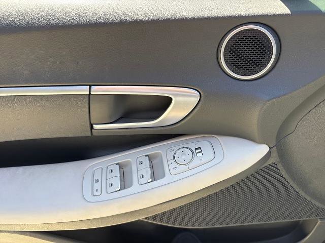 Used 2023 Hyundai Sonata SE w/ Cargo Package image 12