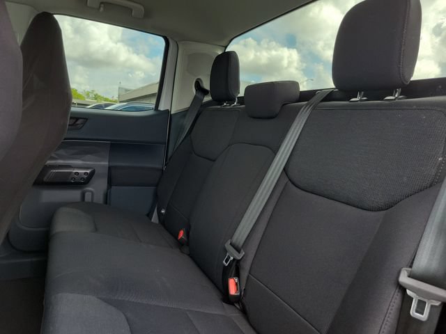 Certified 2025 Ford Maverick XL FWD image 12