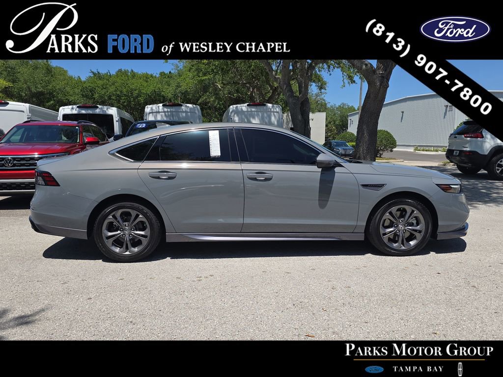 Used 2023 Honda Accord EX-L image 3