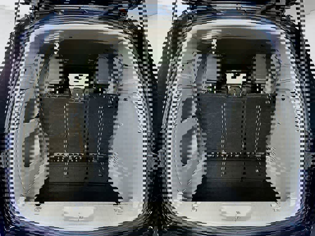 Used 2024 Chrysler Pacifica Touring-L image 21