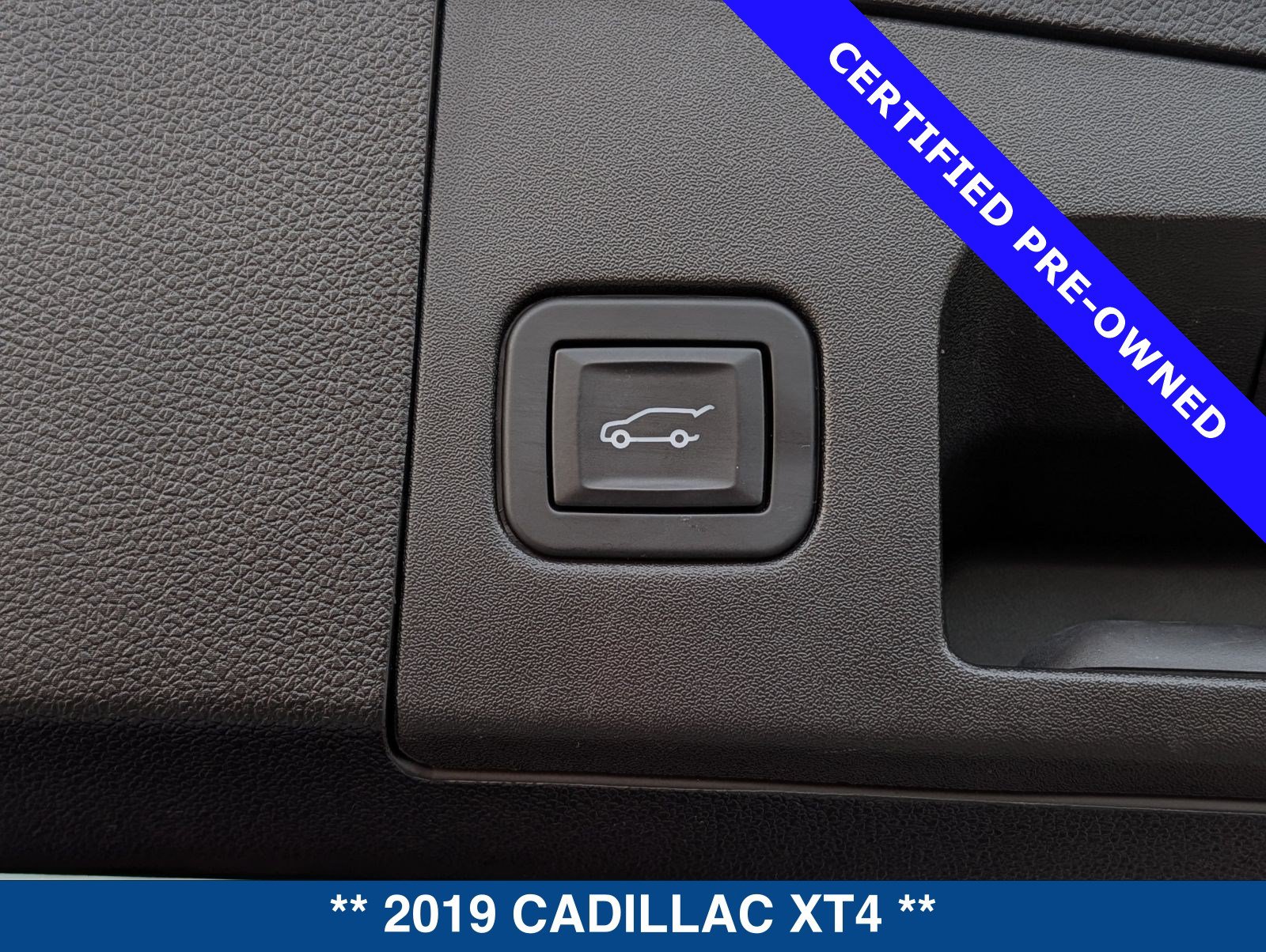 Used 2019 Cadillac XT4 Premium Luxury FWD image 15