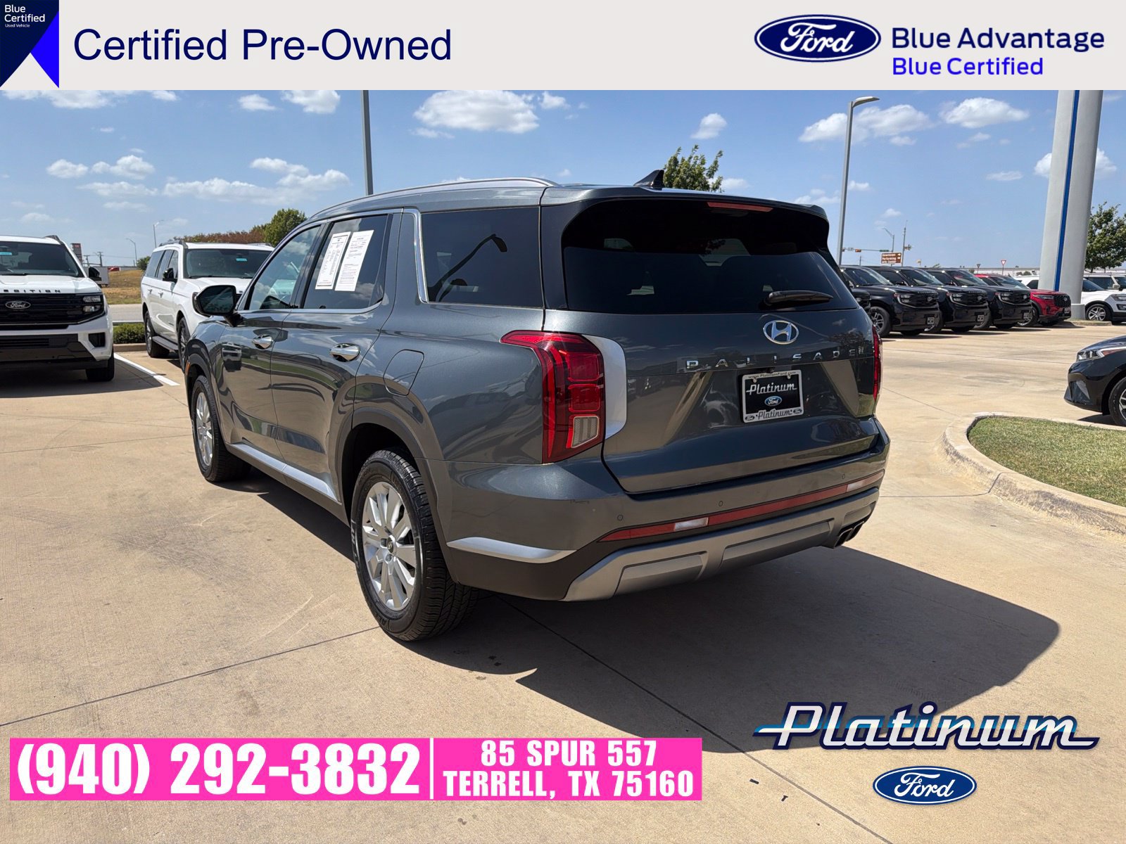 Used 2024 Hyundai Palisade SEL FWD image 3