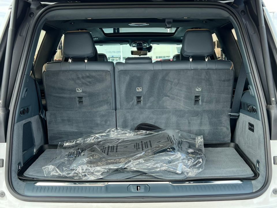 Used 2023 Jeep Grand Wagoneer Series III w/ Rear Seat Video Group 1 image 45