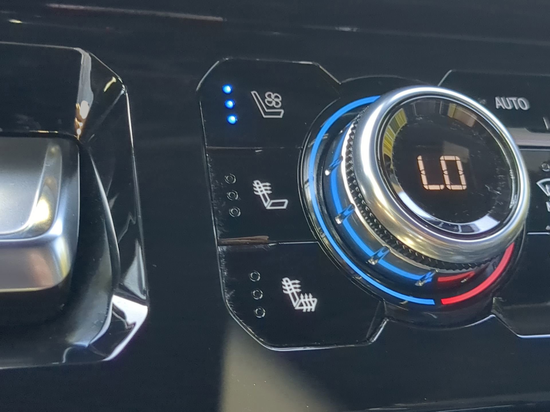 Used 2022 GMC Sierra 1500 AT4X image 54