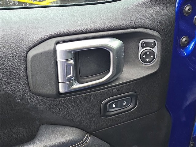 Used 2019 Jeep Wrangler Unlimited Sahara w/ Dual Top Group image 9