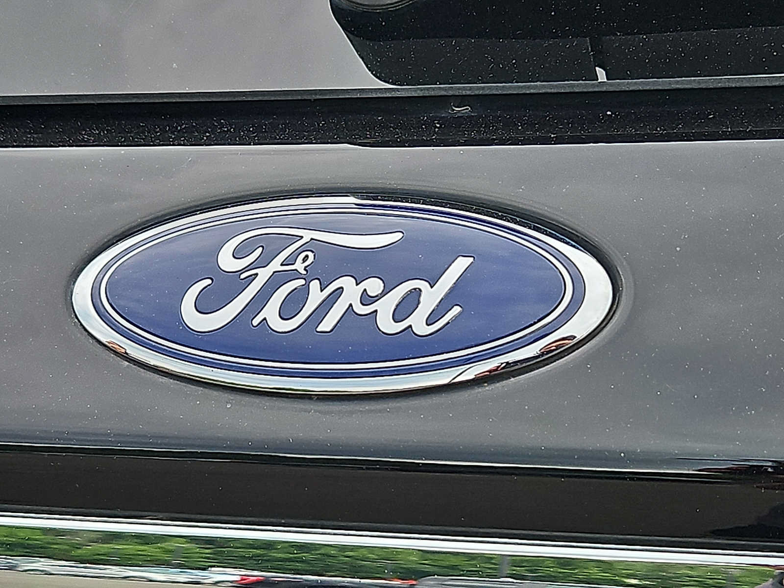 Certified 2023 Ford Explorer XLT w/ Equipment Group 202A AWD/4WD image 31