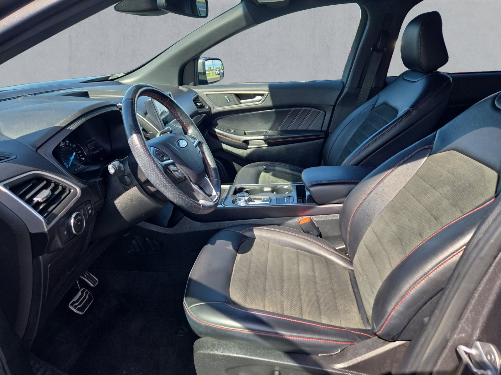 Certified 2022 Ford Edge ST-Line AWD/4WD image 11